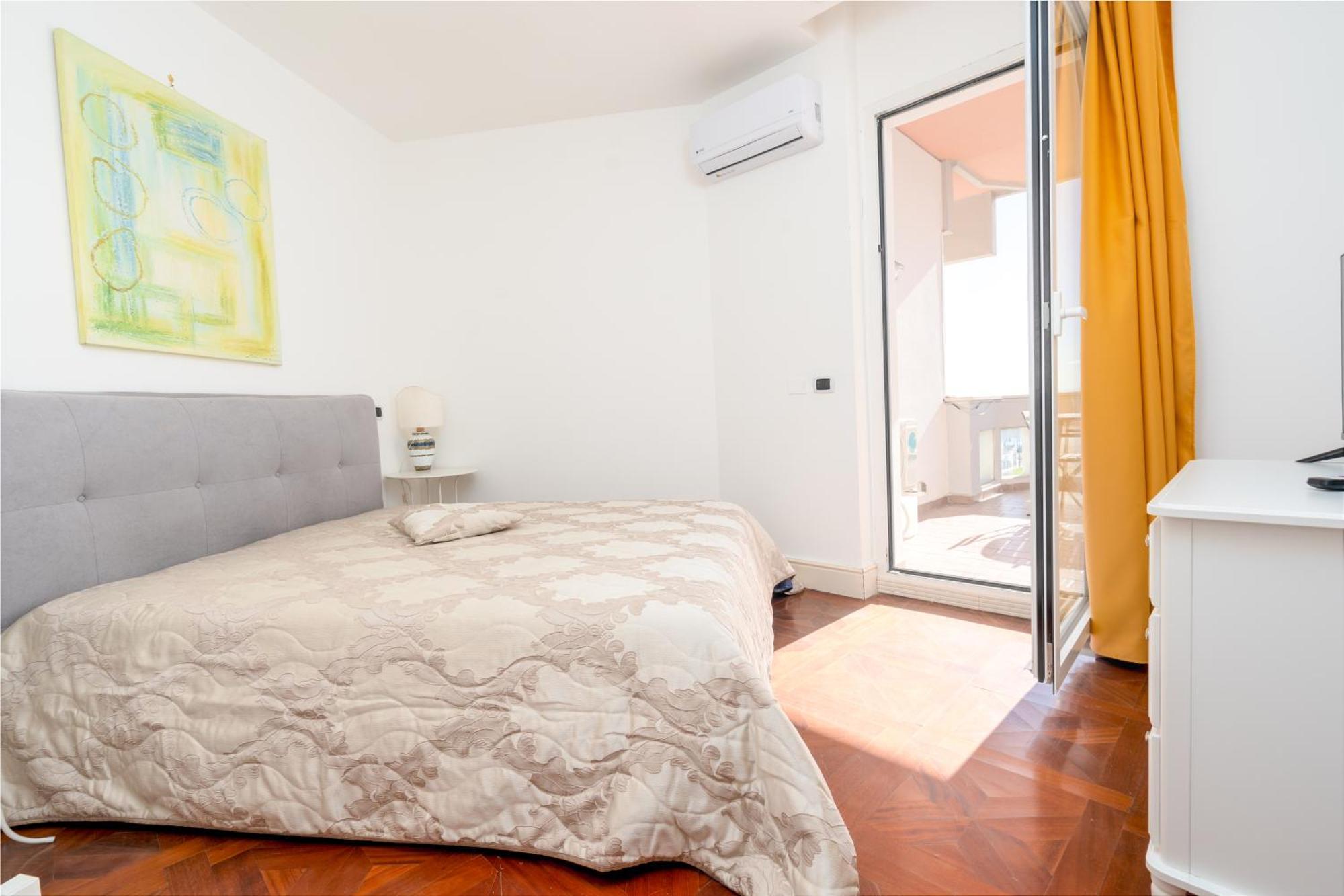 Perla Marina Sea View Apartment CTA Eksteriør billede