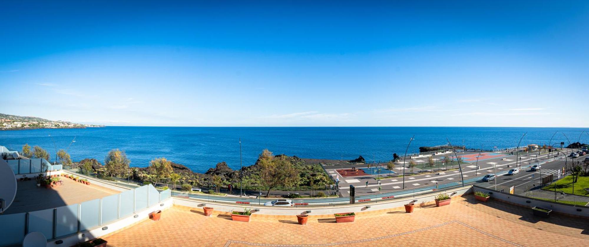 Perla Marina Sea View Apartment CTA Eksteriør billede
